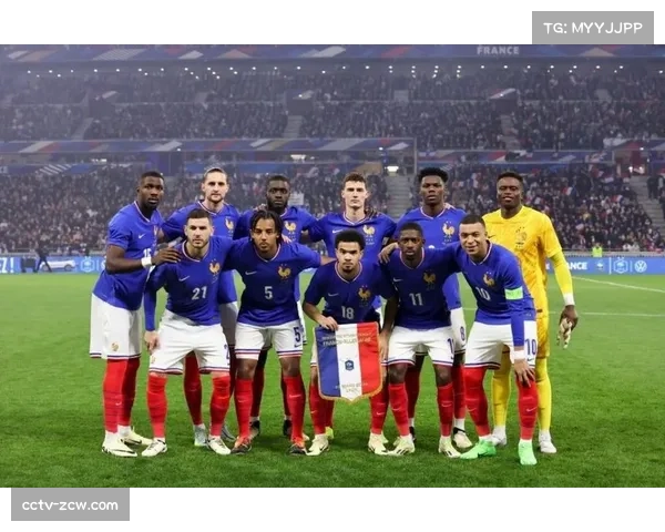 英格兰女足在欧洲杯预选赛中绝杀法国后，主帅魏格曼激动落泪